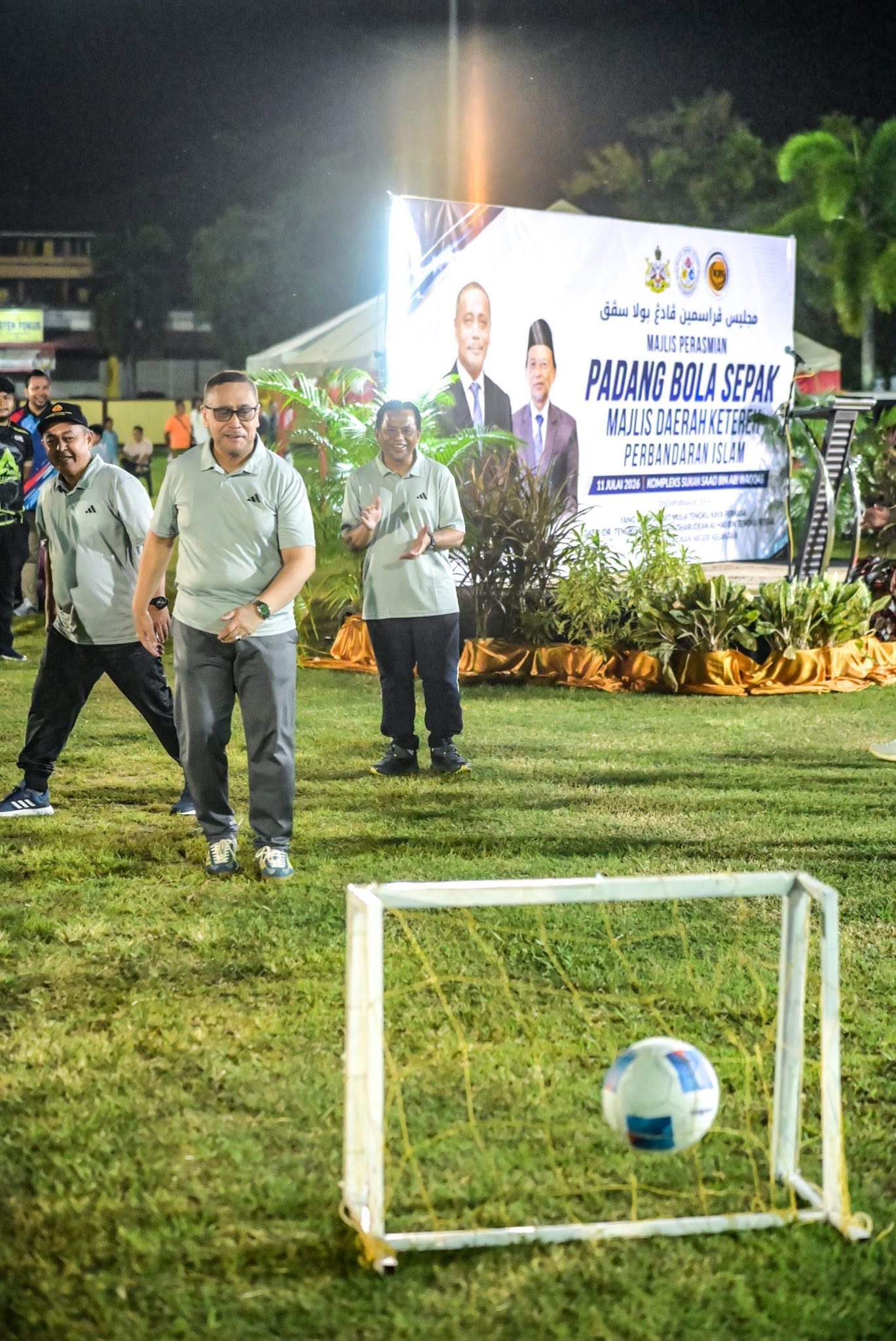MAJLIS PERASMIAN PADANG BOLA SEPAK MAJLIS DAERAH KETEREH PERBANDARAN ISLAM