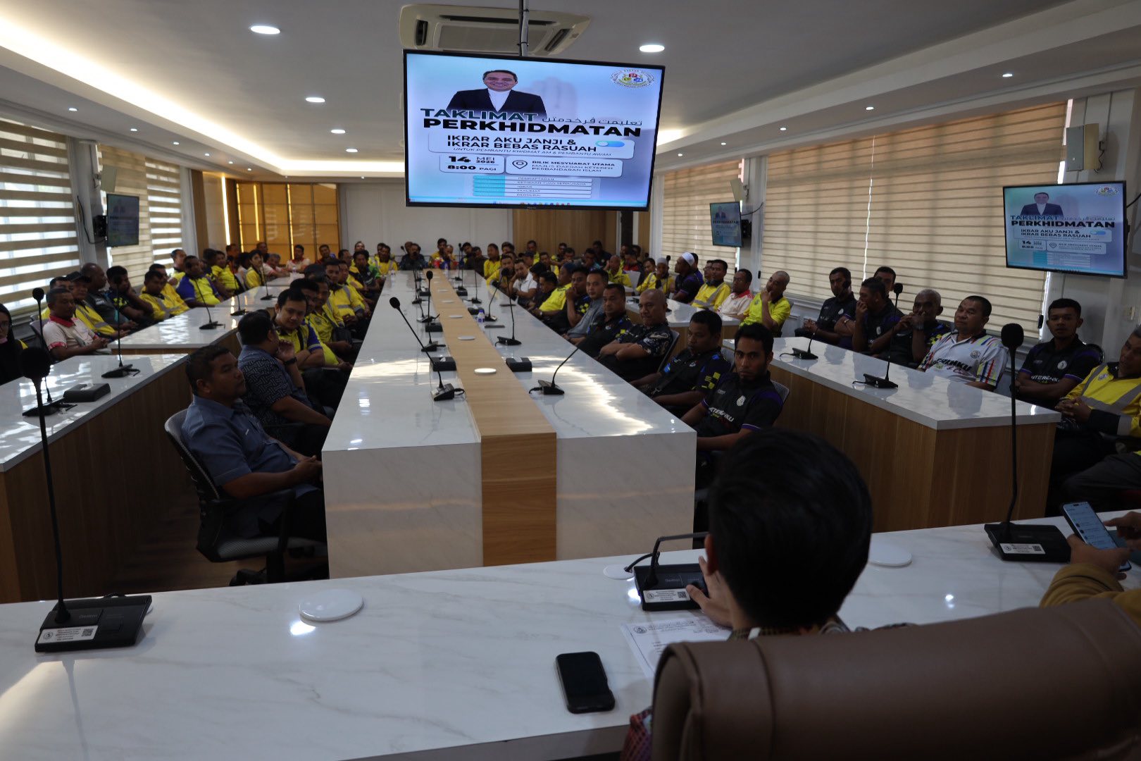 MAJLIS TAKLIMAT PERKHIDMATAN, IKRAR AKU JANJI DAN IKRAR BEBAS RASUAH